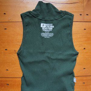 Sleeveless Essential Turtleneck Crop